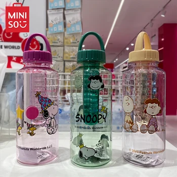 Преносима бутилка за вода Miniso Снупи 1000 мл Прозрачна пластмасова чаша с голям капацитет Спортна градинска бутилка с двойни стени за чай